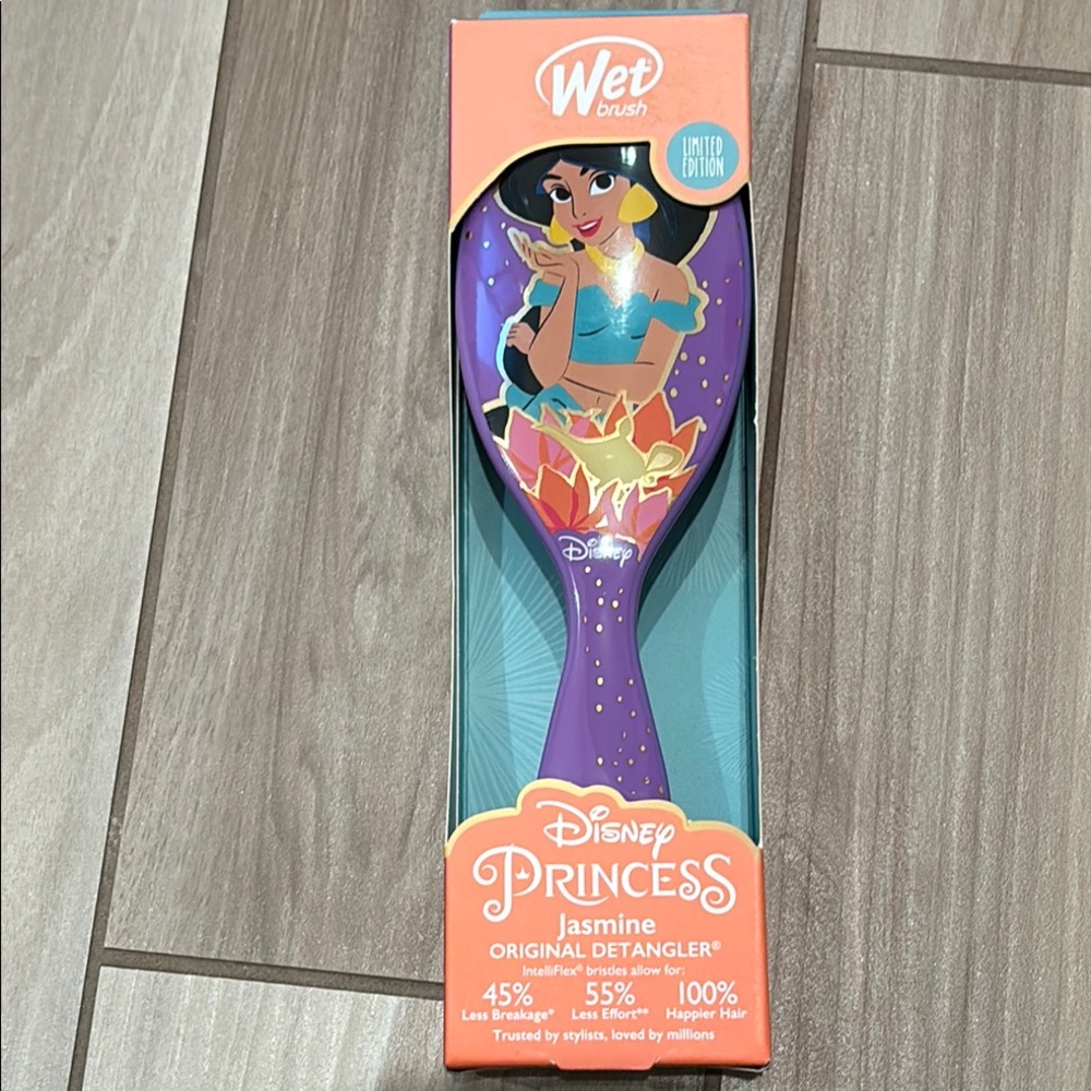 NIB Wet Brush x Disney Aladdin princess Jasmine Original Detangler Brush